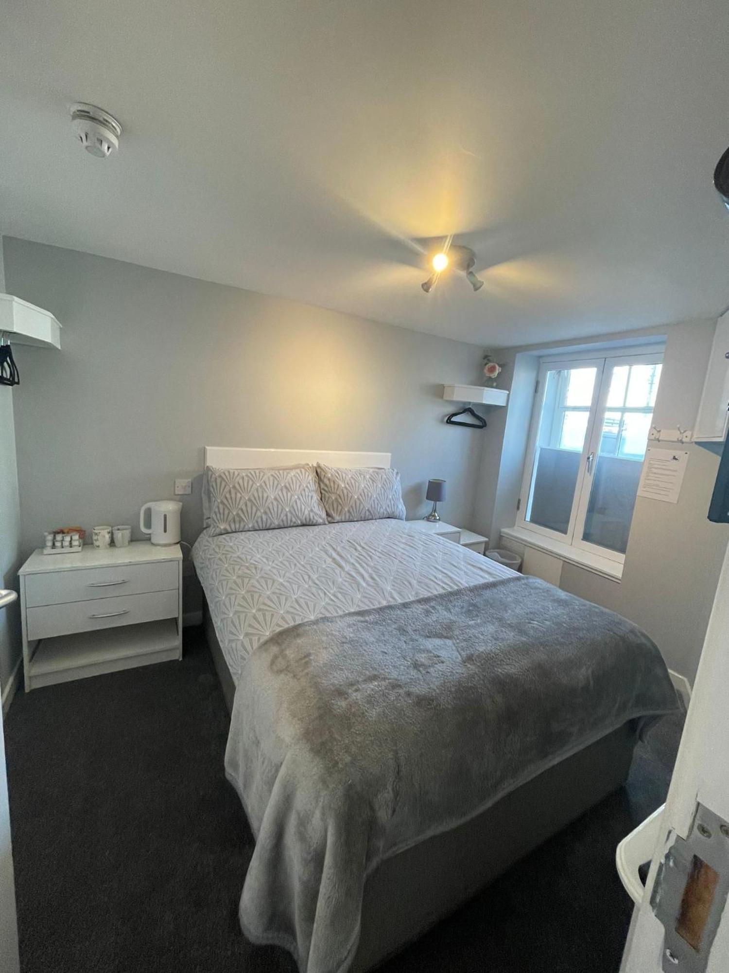 Blackbull With Rooms Lower Cumbernauld Buitenkant foto